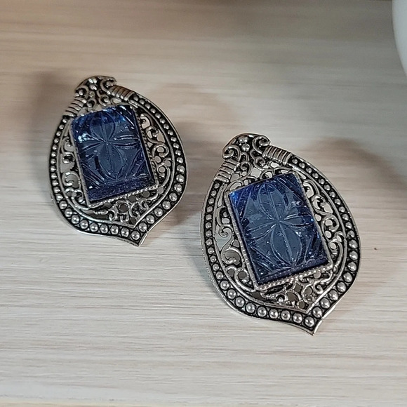 🔥LAST PAIR🔥 Etched Glass Bold Statement Earrings - Picture 7 of 8